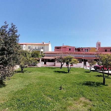 Appartamento Centralissimo In San Teodoro San Teodoro  Exterior foto